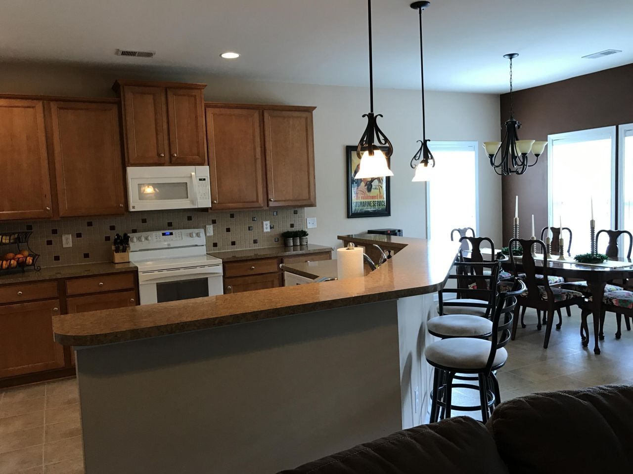 272 Mayfield Drive Photo 7