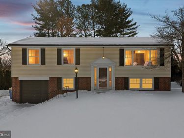 108 E 1ST AVENUE, PARKESBURG, PA 19365