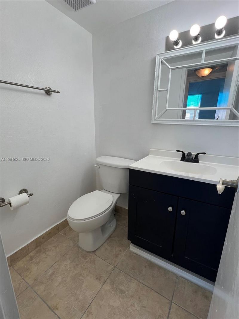 1805 Sans Souci Blvd , Unit 428, North Miami, FL 33181 Photo