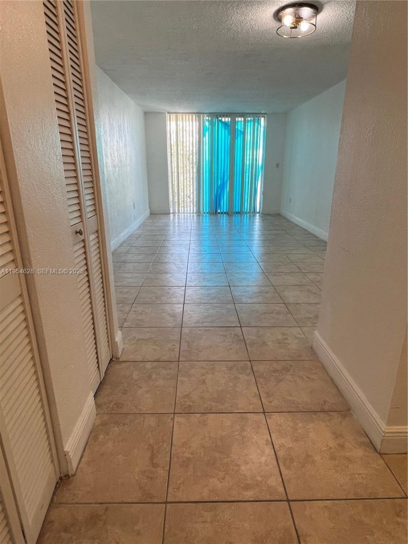 1805 Sans Souci Blvd , Unit 428, North Miami, FL 33181 Photo