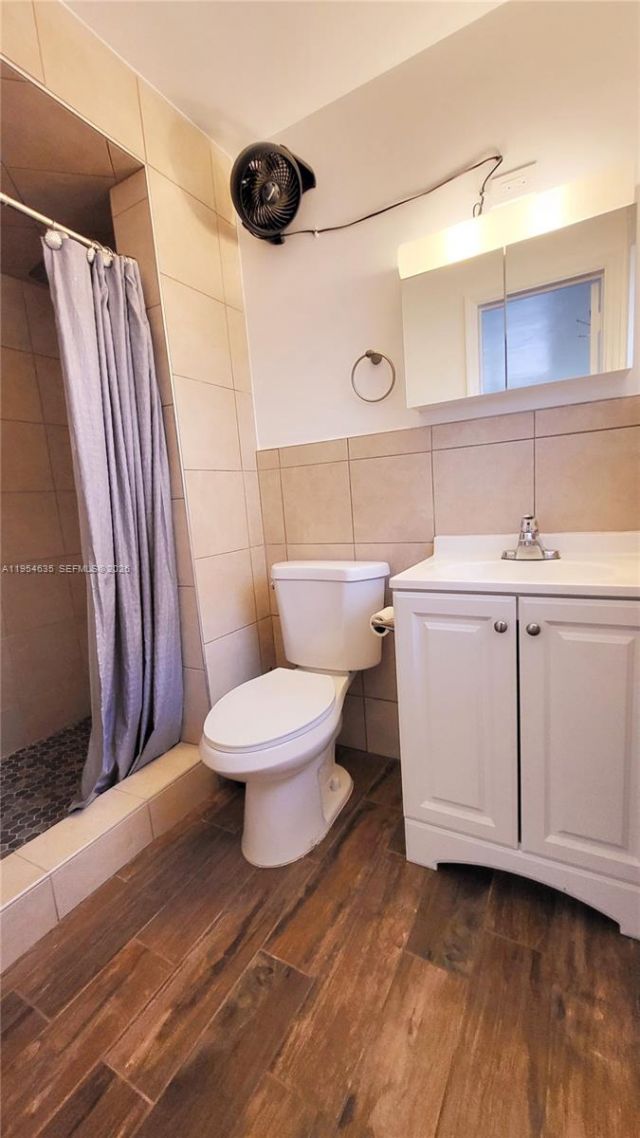 215 S 12th Ave, Unit Back, Hollywood, FL 33019 Photo