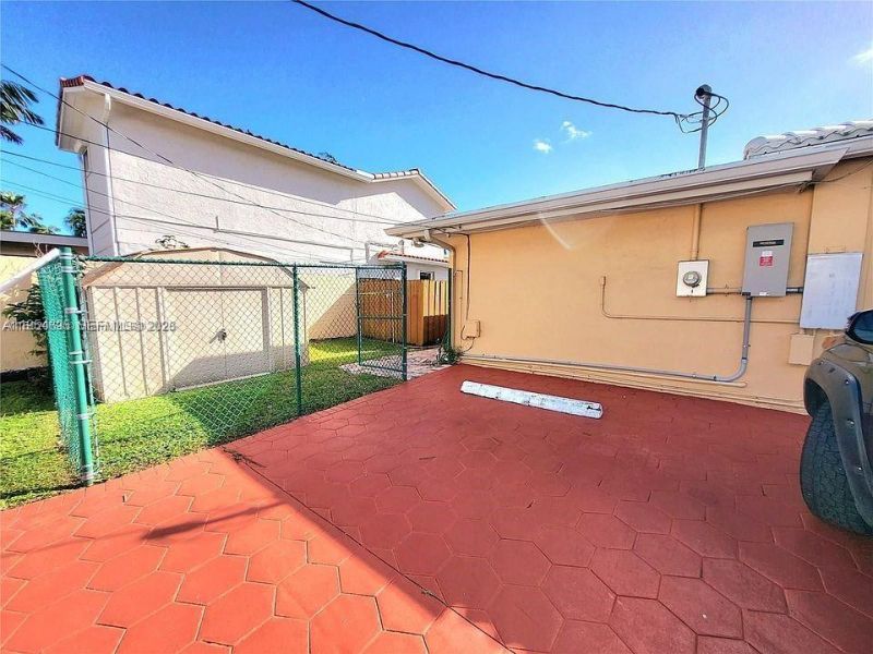 215 S 12th Ave, Unit Back, Hollywood, FL 33019 Photo