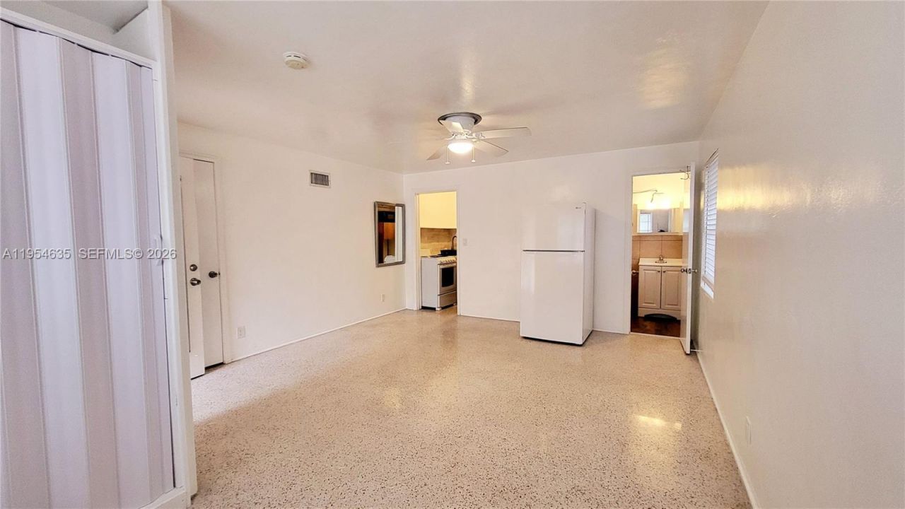 215 S 12th Ave, Unit Back, Hollywood, FL 33019 Photo