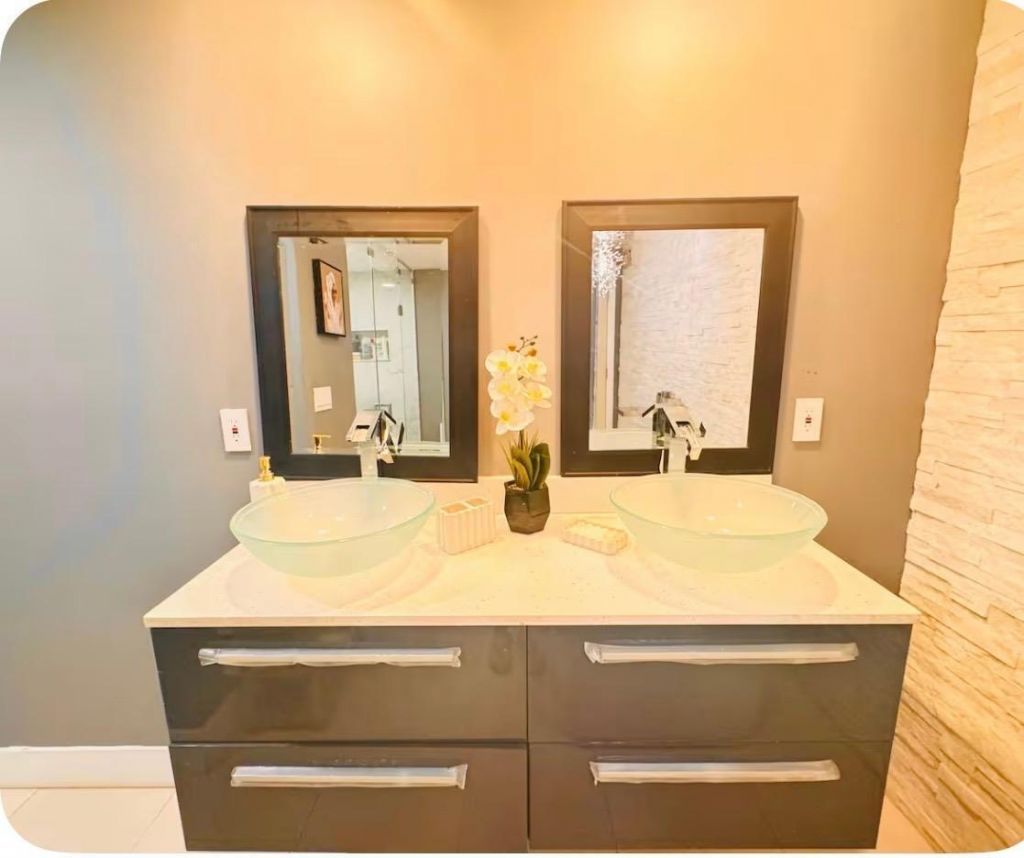214 Westwood Circle E, West Palm Beach, FL 33411 Photo