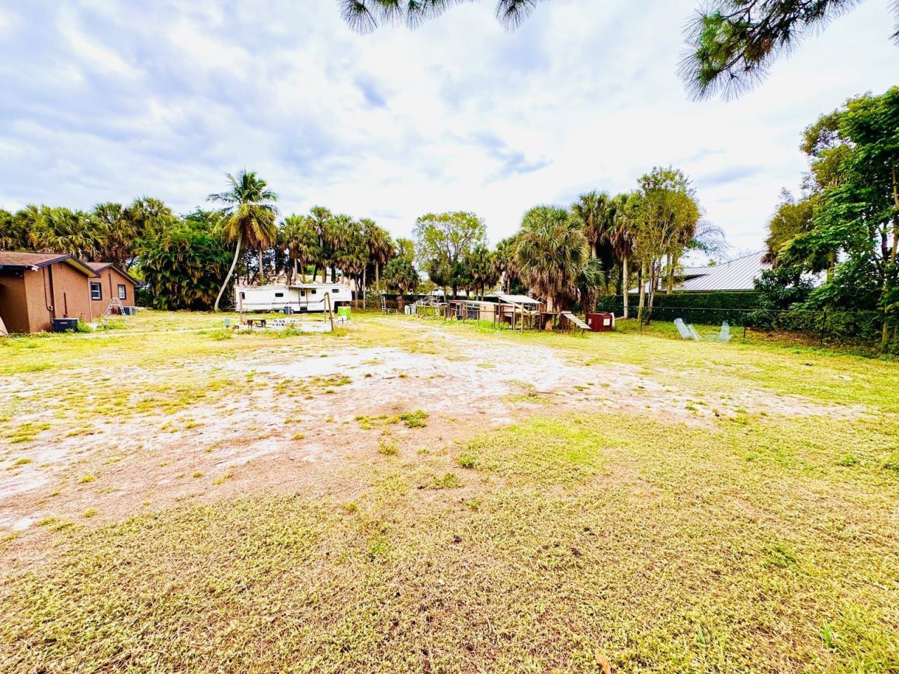 214 Westwood Circle E, West Palm Beach, FL 33411 Photo
