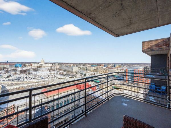 26 10th Street W, Unit 2004, Saint Paul, MN 55102