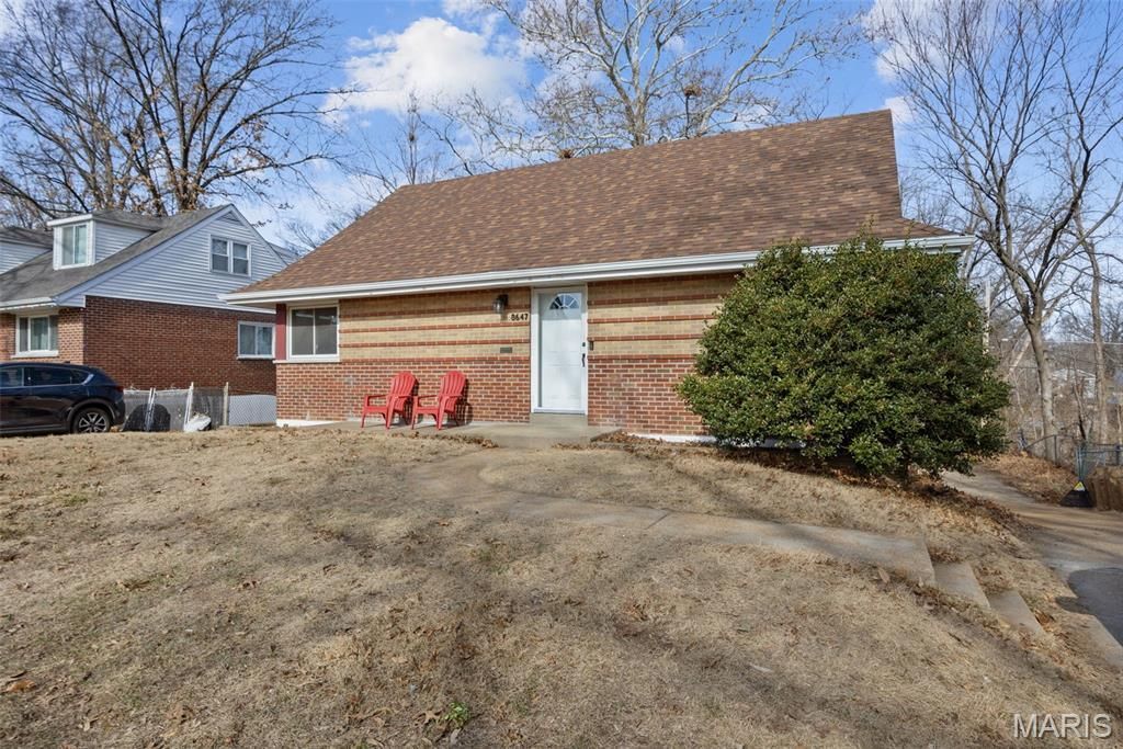 8647 Belcrest Lane, Saint John, MO 63114 Main Photo