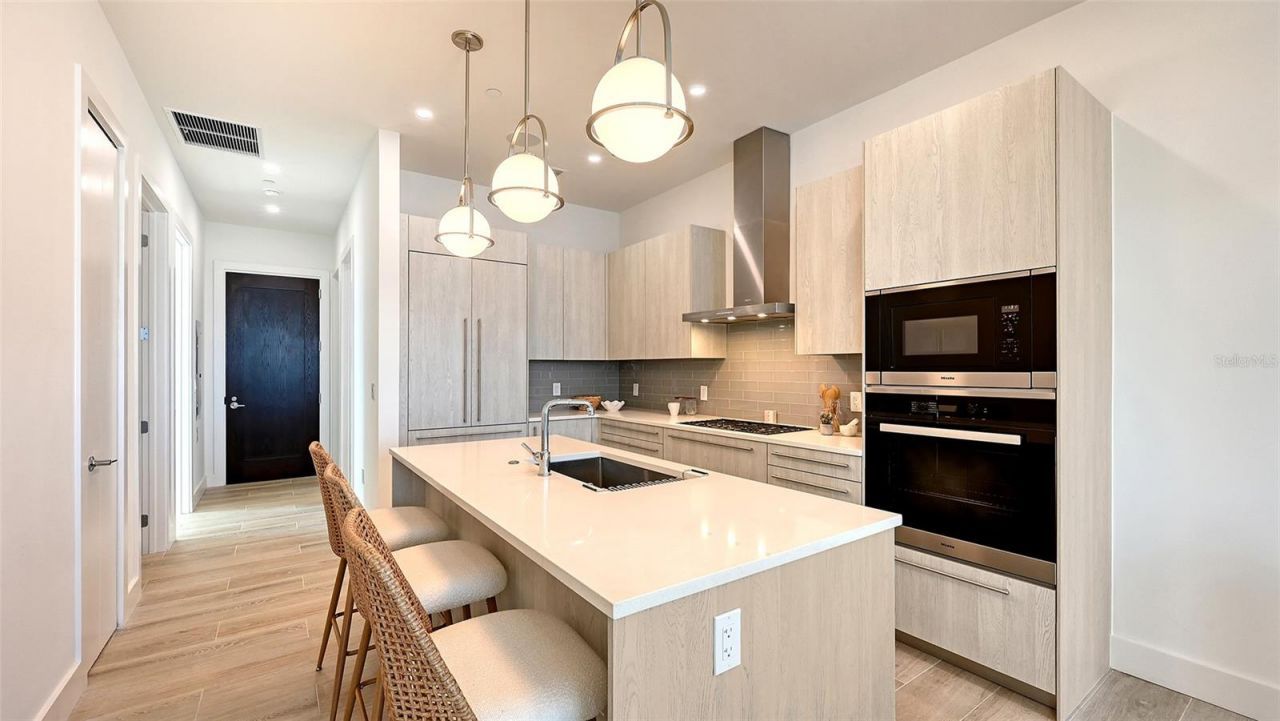 33 S Palm Avenue, Unit 904, Sarasota, FL 34236 Photo