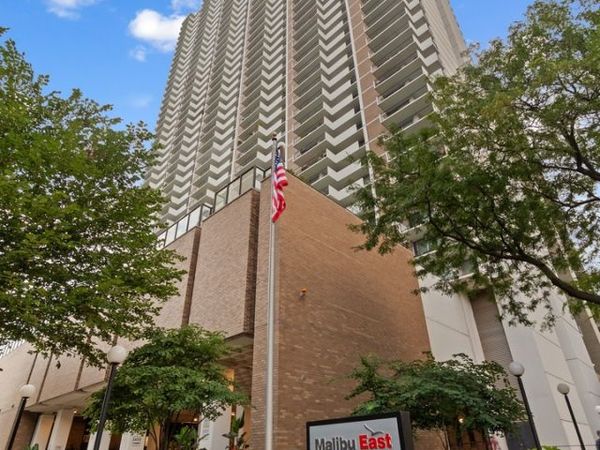 6033 N Sheridan Road, Unit 7C, Chicago, IL 60660