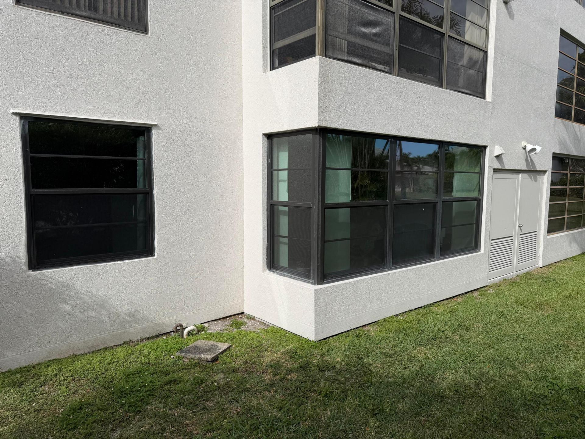 3650 Whitehall Drive, Unit 106, West Palm Beach, FL 33401 Photo