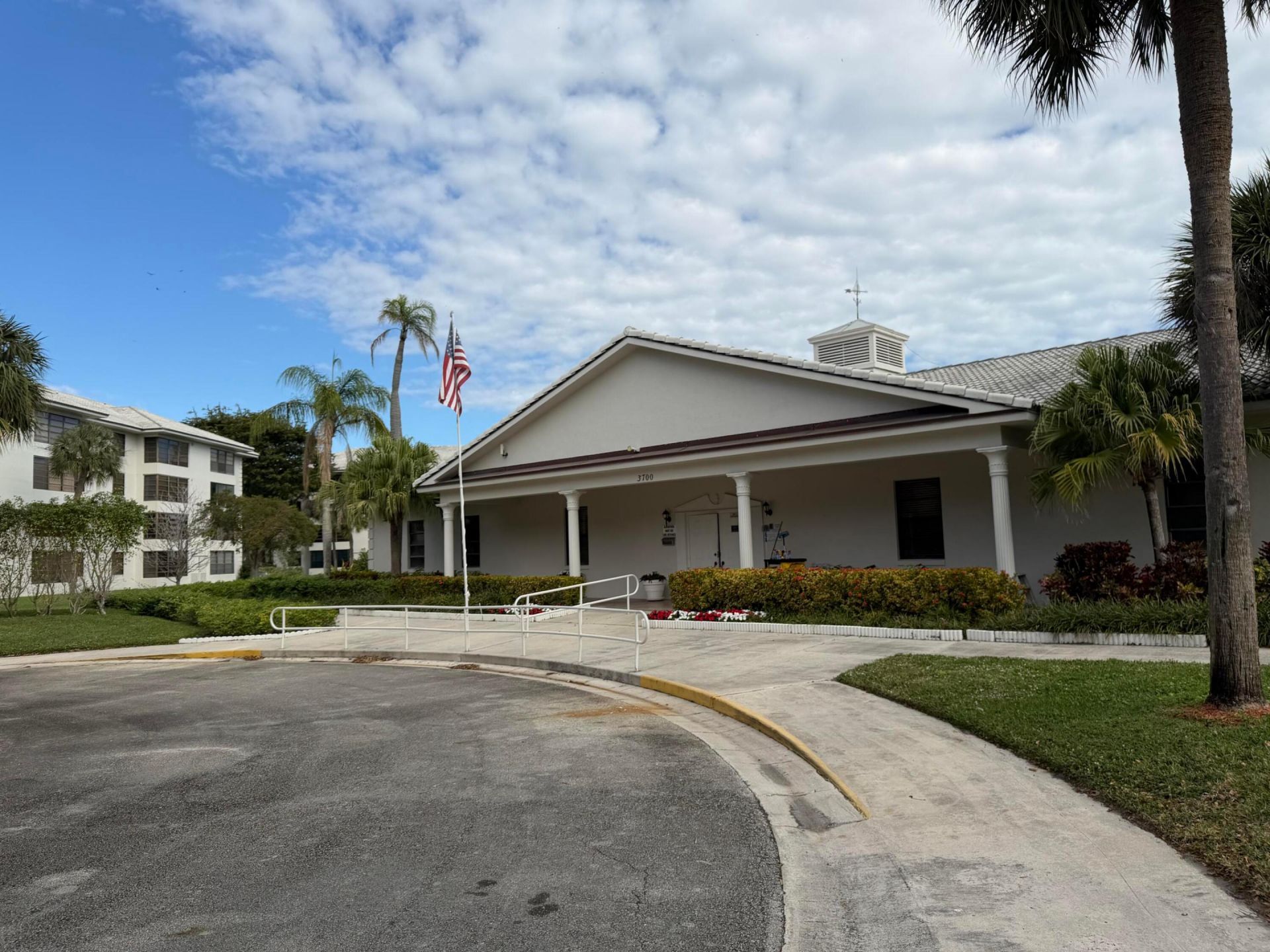 3650 Whitehall Drive, Unit 106, West Palm Beach, FL 33401 Photo