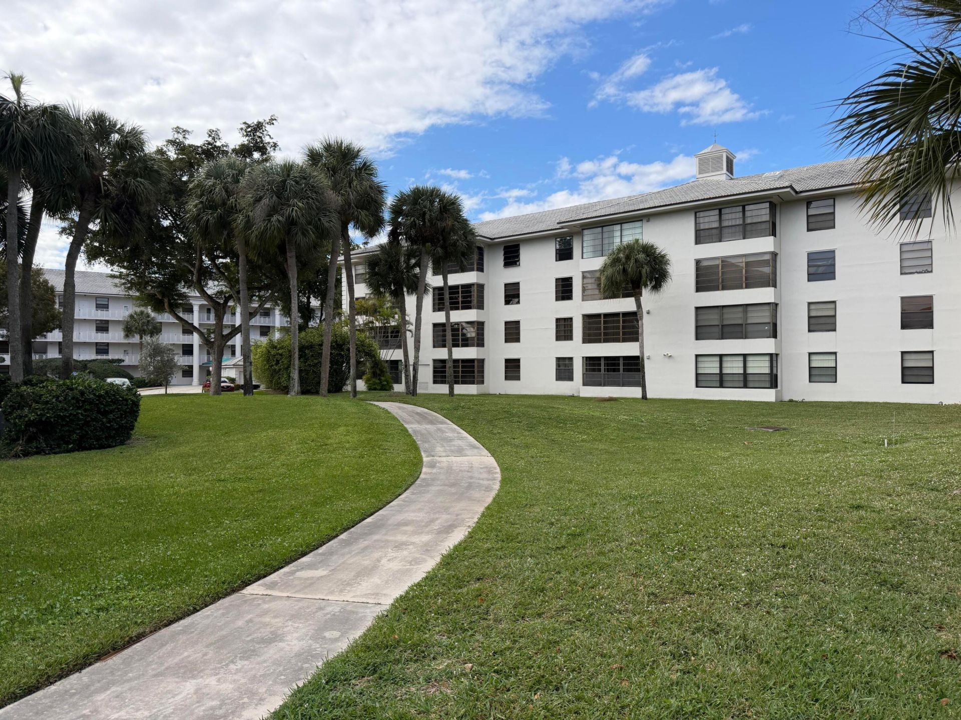 3650 Whitehall Drive, Unit 106, West Palm Beach, FL 33401 Photo