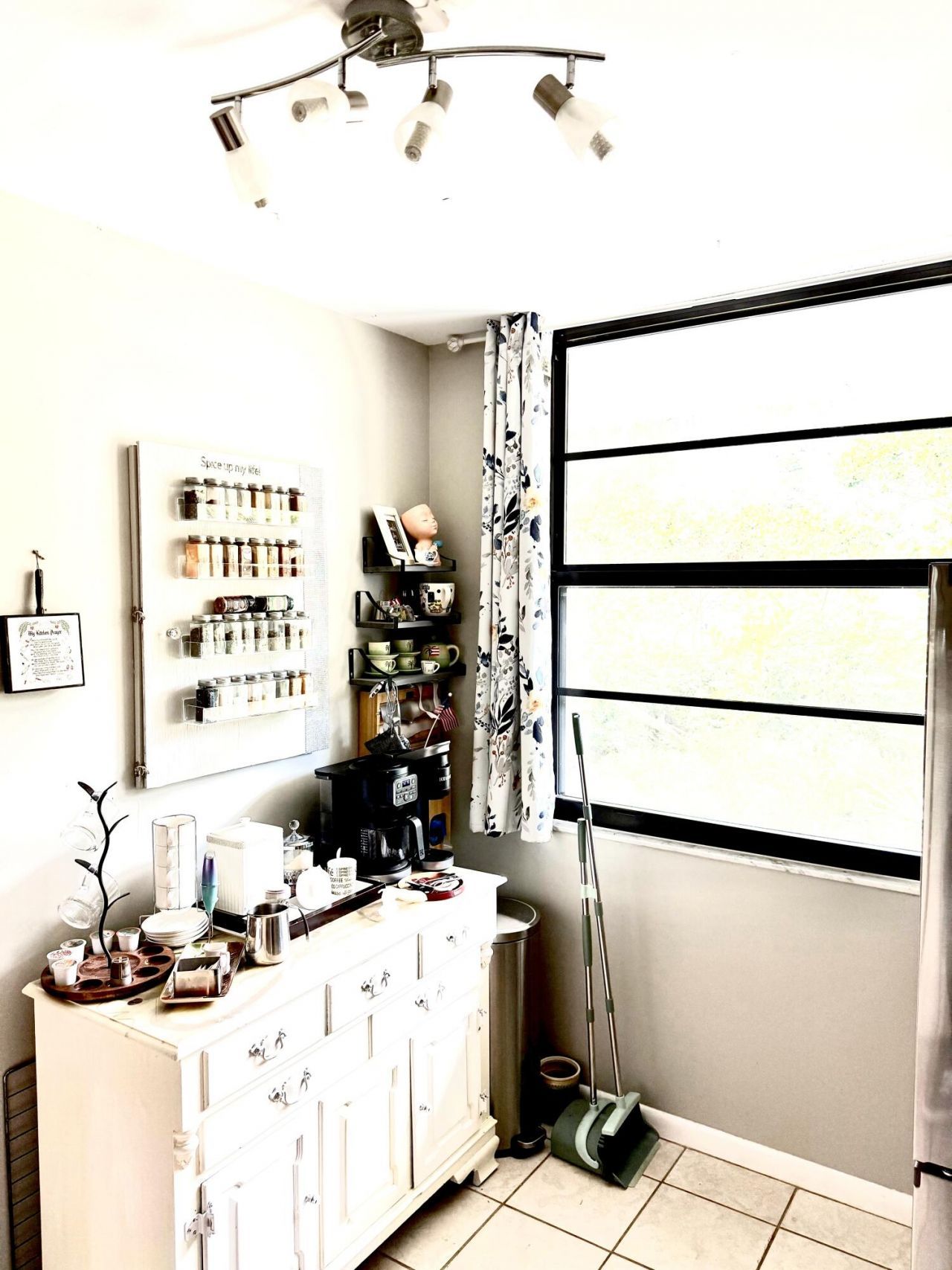 3650 Whitehall Drive, Unit 106, West Palm Beach, FL 33401 Photo