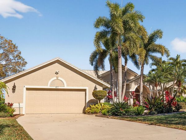 411 SW Thistle Trail, Port St. Lucie, FL 34953