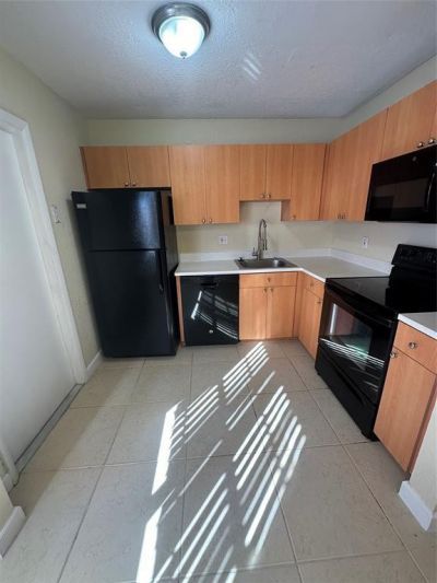 805 NW 46th Avenue, Fort Lauderdale, FL 33317 Photo