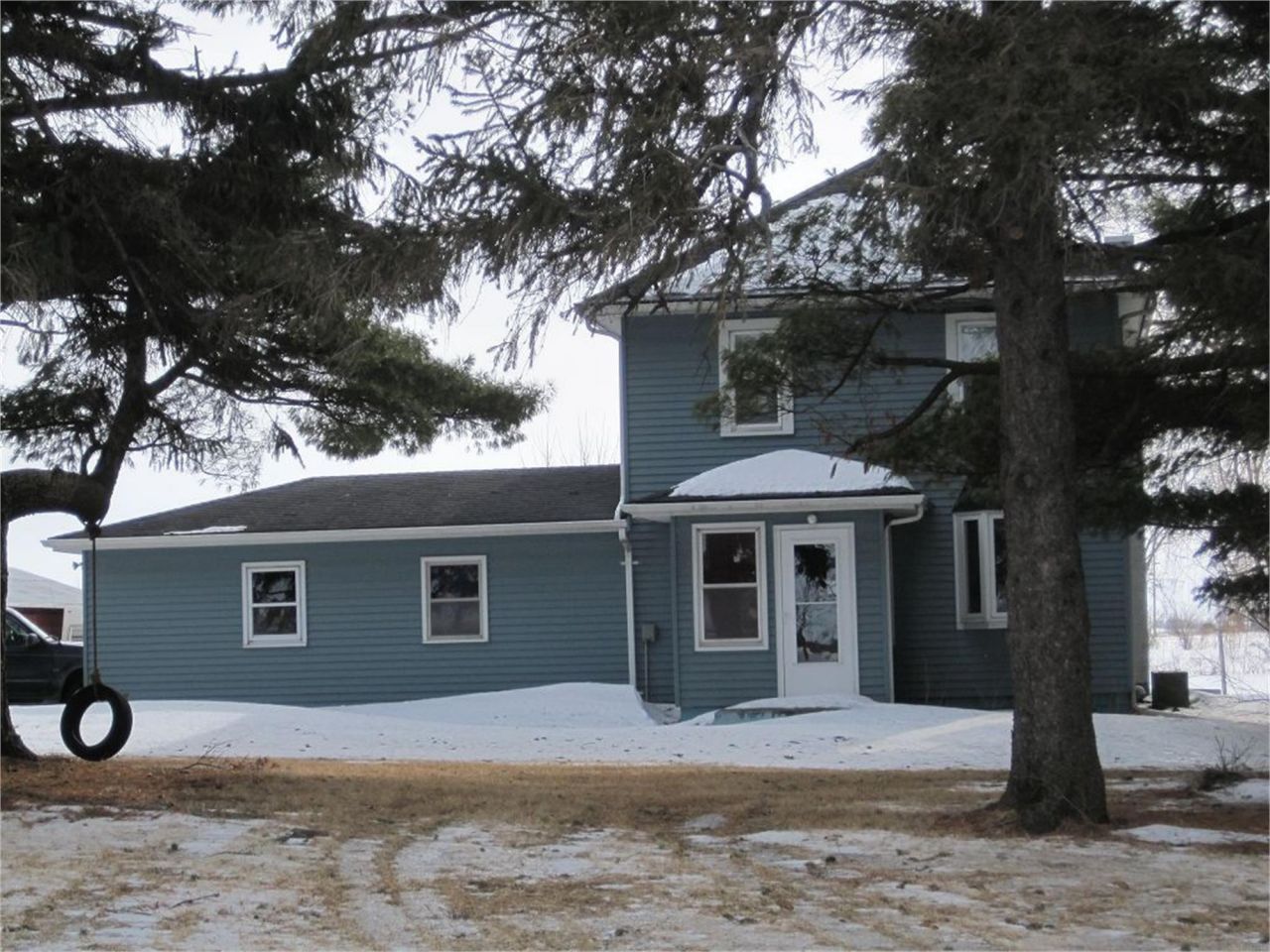 1274 Jackson Ave, Hazleton, IA 50641 Main Photo