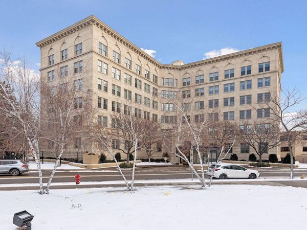 510 Groveland Avenue, Unit 522, Minneapolis, MN 55403