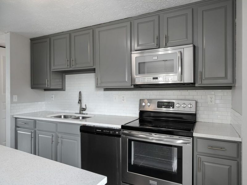 7370 Coldstream Drive, Columbus, OH 43235 Photo 12