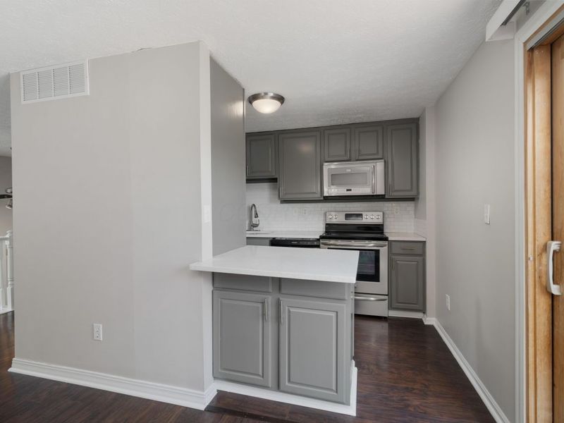 7370 Coldstream Drive, Columbus, OH 43235 Photo 14