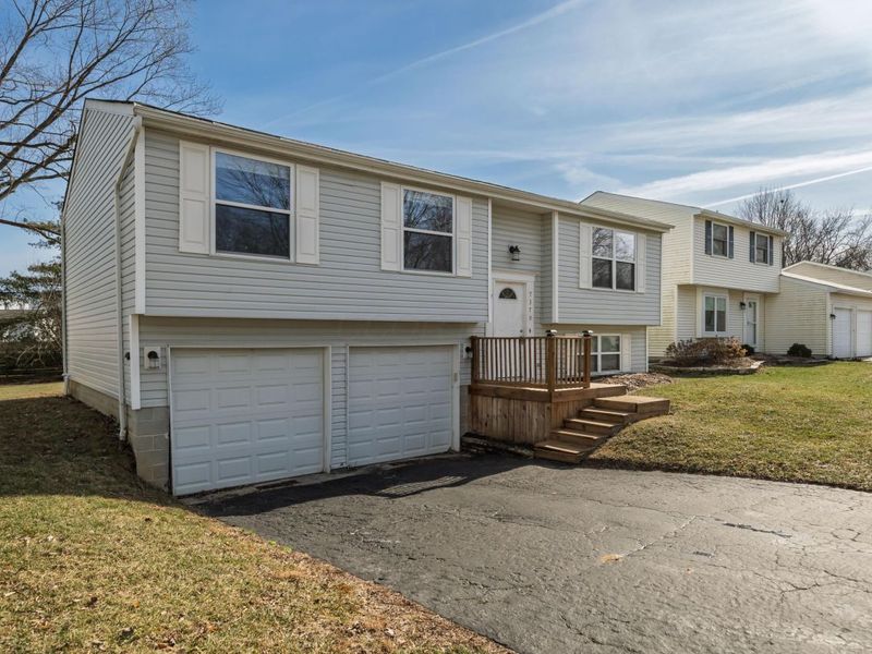 7370 Coldstream Drive, Columbus, OH 43235 Photo 2