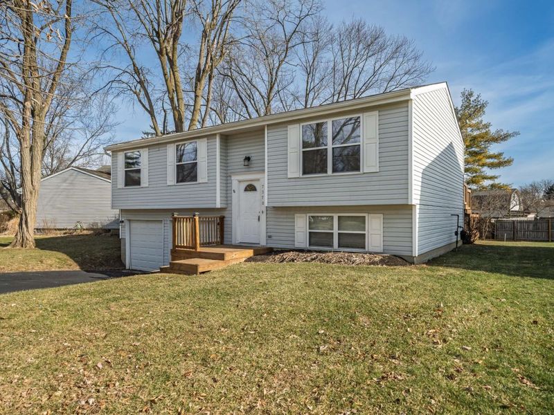 7370 Coldstream Drive, Columbus, OH 43235 Photo 3