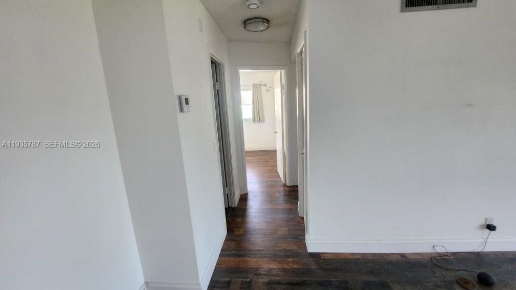 700 NE 14th Ave, Unit 401, Hallandale Beach, FL 33009 Photo