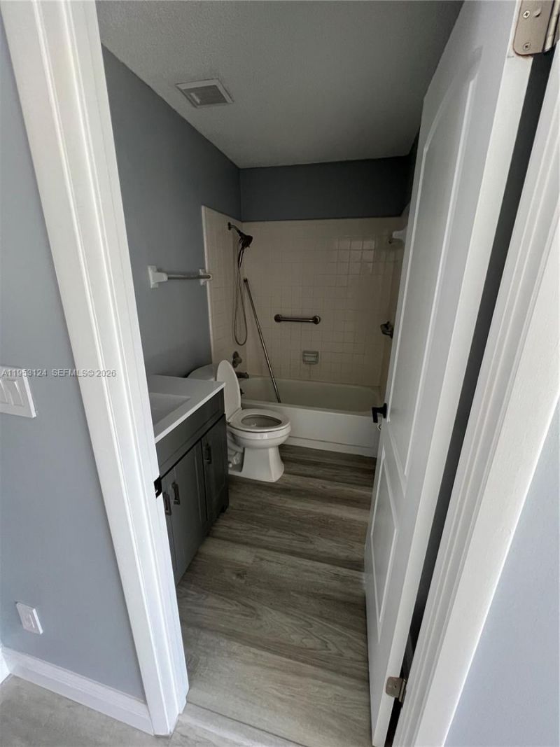 313 Dirksen, Unit F3, Debary, FL 32713 Photo