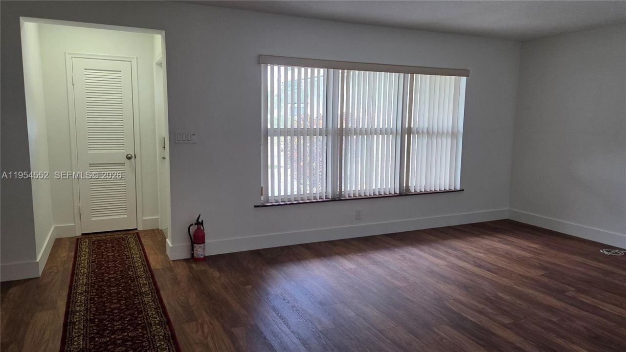 1245 Coral Ln, Hollywood, FL 33019 Photo