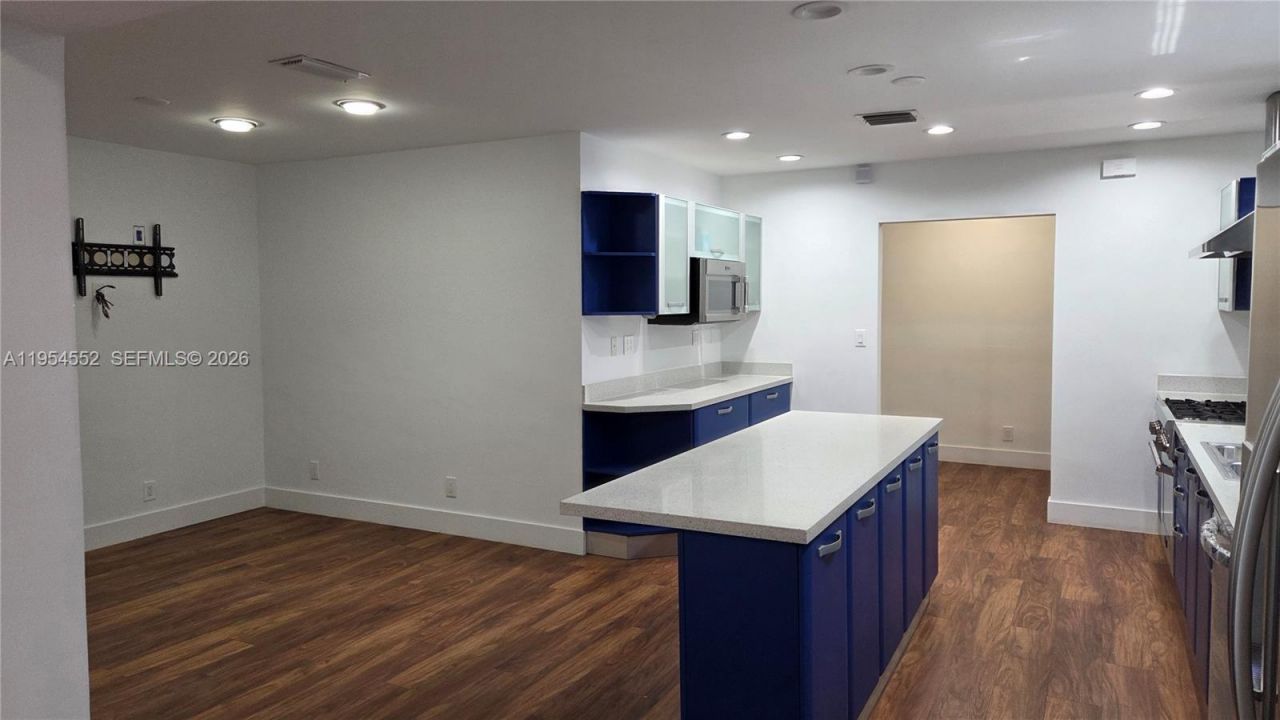 1245 Coral Ln, Hollywood, FL 33019 Photo