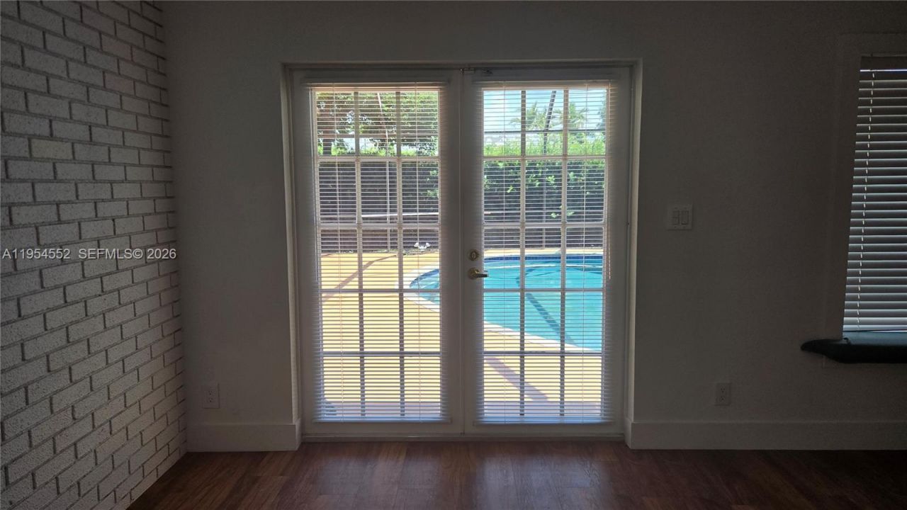 1245 Coral Ln, Hollywood, FL 33019 Photo