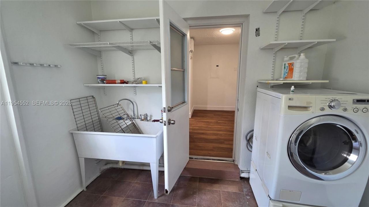 1245 Coral Ln, Hollywood, FL 33019 Photo
