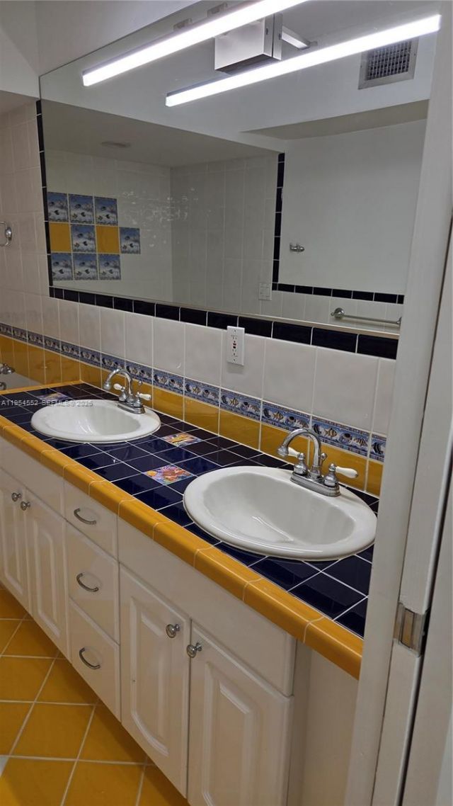 1245 Coral Ln, Hollywood, FL 33019 Photo
