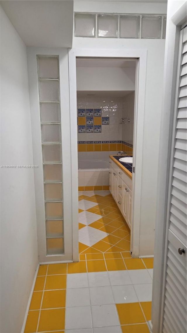 1245 Coral Ln , Hollywood, FL 33019 Photo