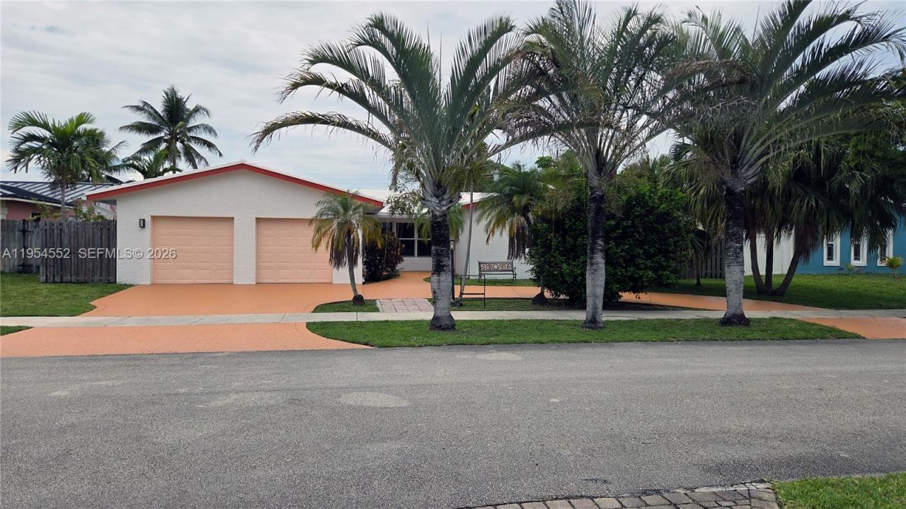 1245 Coral Ln, Hollywood, FL 33019 Photo