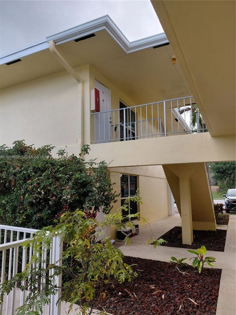 731 Hummingbird Way, Unit 10, North Palm Beach, FL 33408 Photo