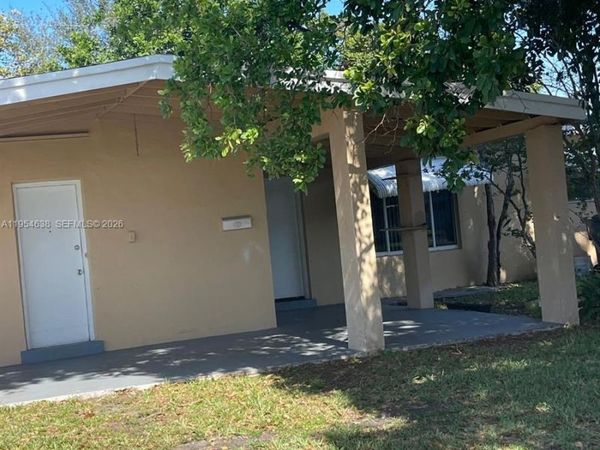 7101 Park St, Hollywood, FL 33024
