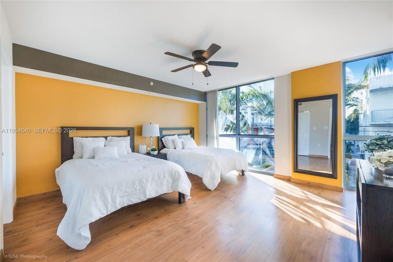 140 S Dixie Hwy, Unit TH101, Hollywood, FL 33020 Photo