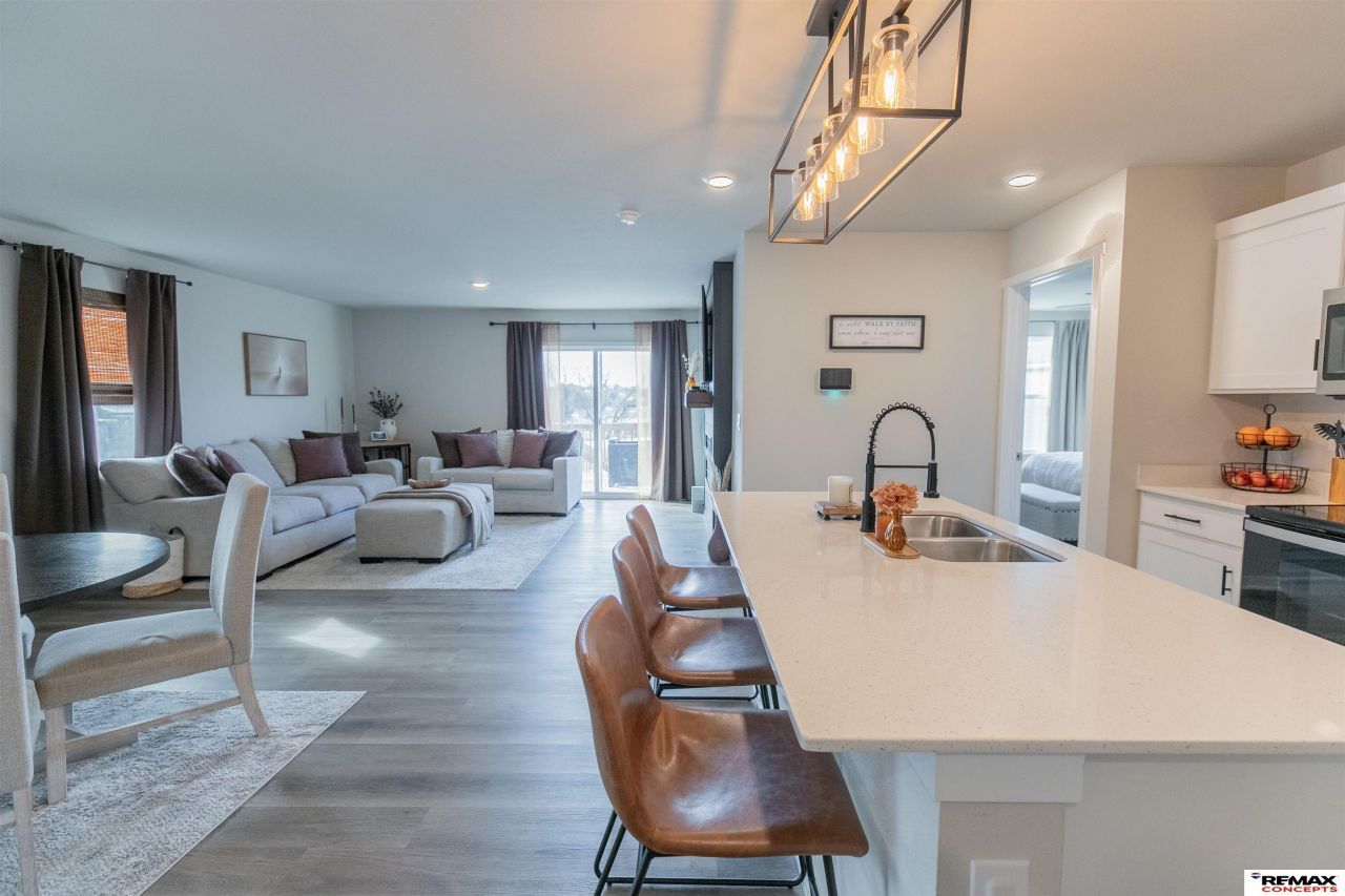 10818 S 178th Street, Omaha, NE 68136 Main Photo