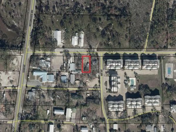72 E 1st Ave, Horseshoe Beach, FL 32648