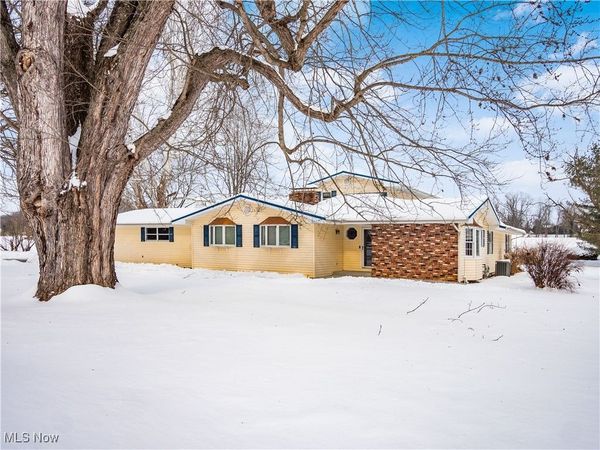 3010 S River Road, Zanesville, OH 43701