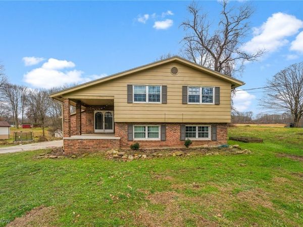 2974 Schotten Road, Hubbard, OH 44425