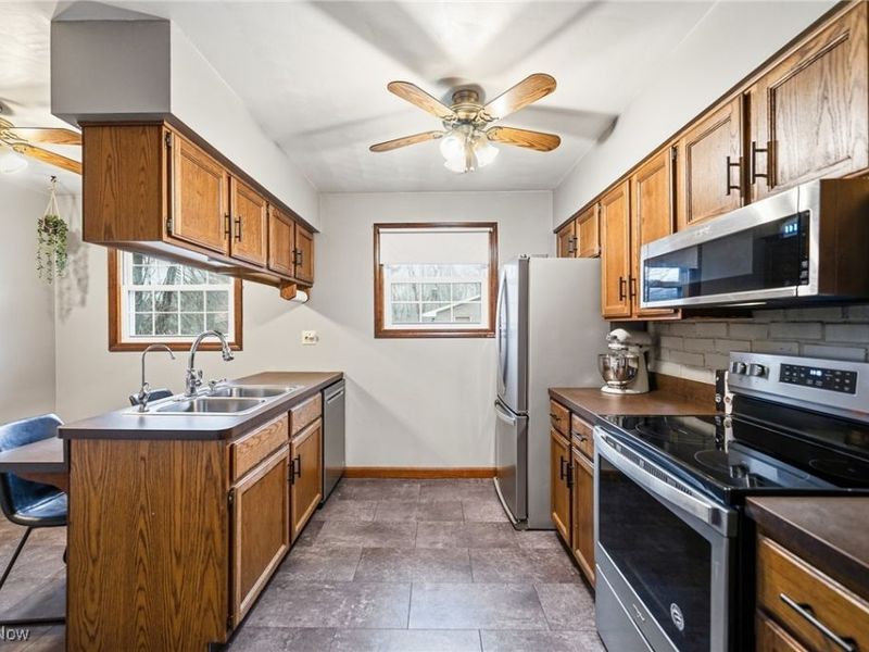 2974 Schotten Road, Hubbard, OH 44425 Photo 4