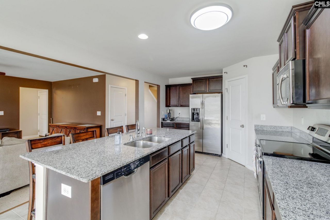 123 Castlefield Drive Photo 11