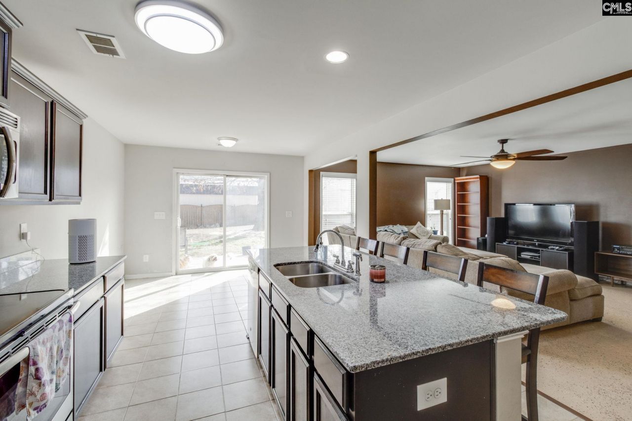 123 Castlefield Drive Photo 12