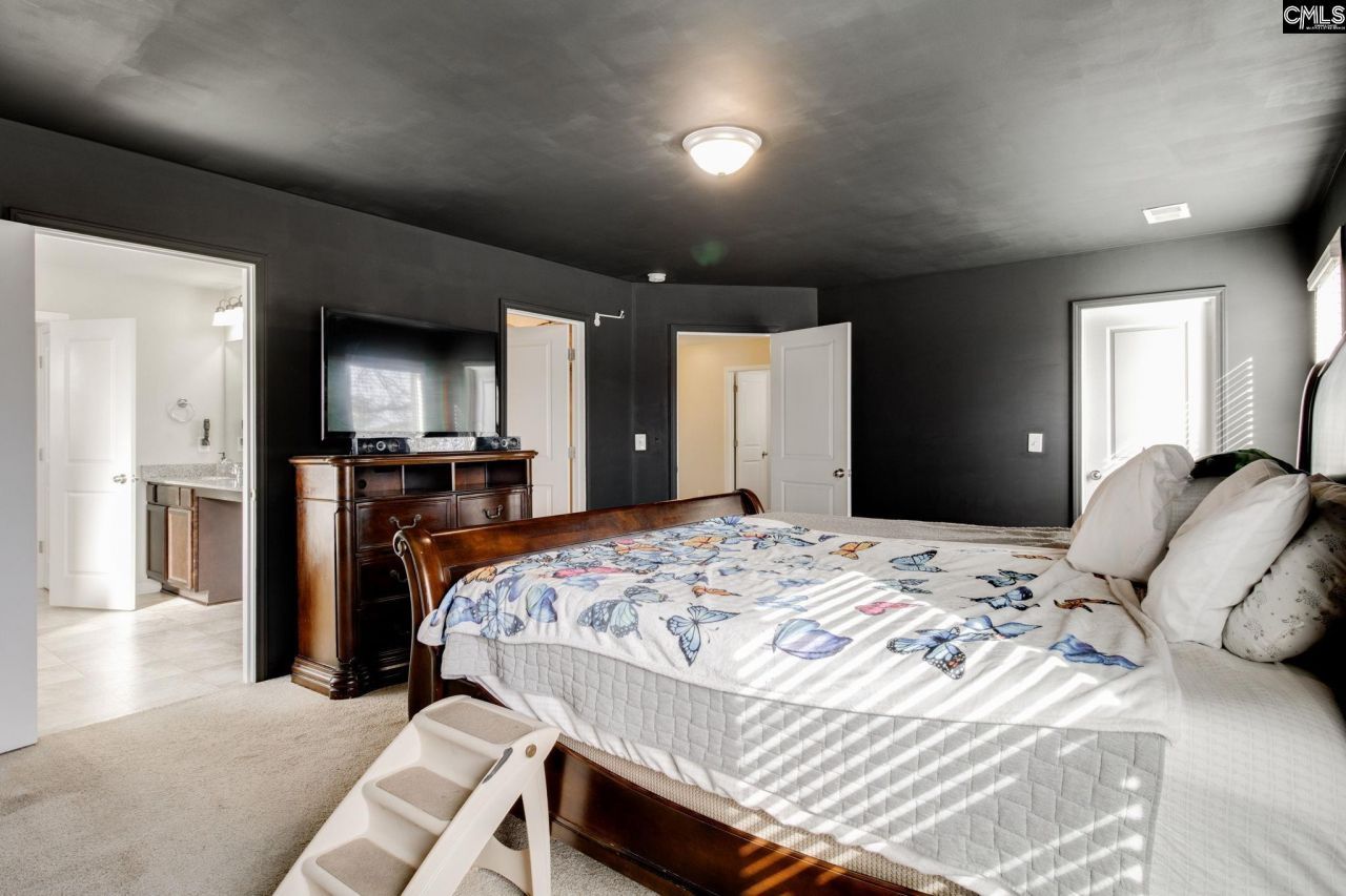 123 Castlefield Drive Photo 22