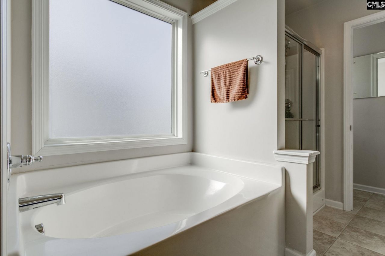 123 Castlefield Drive Photo 24