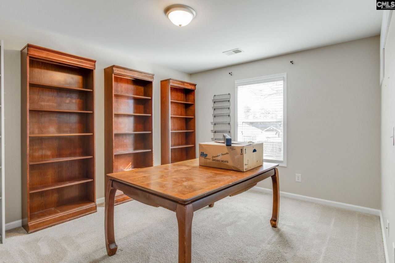 123 Castlefield Drive Photo 27