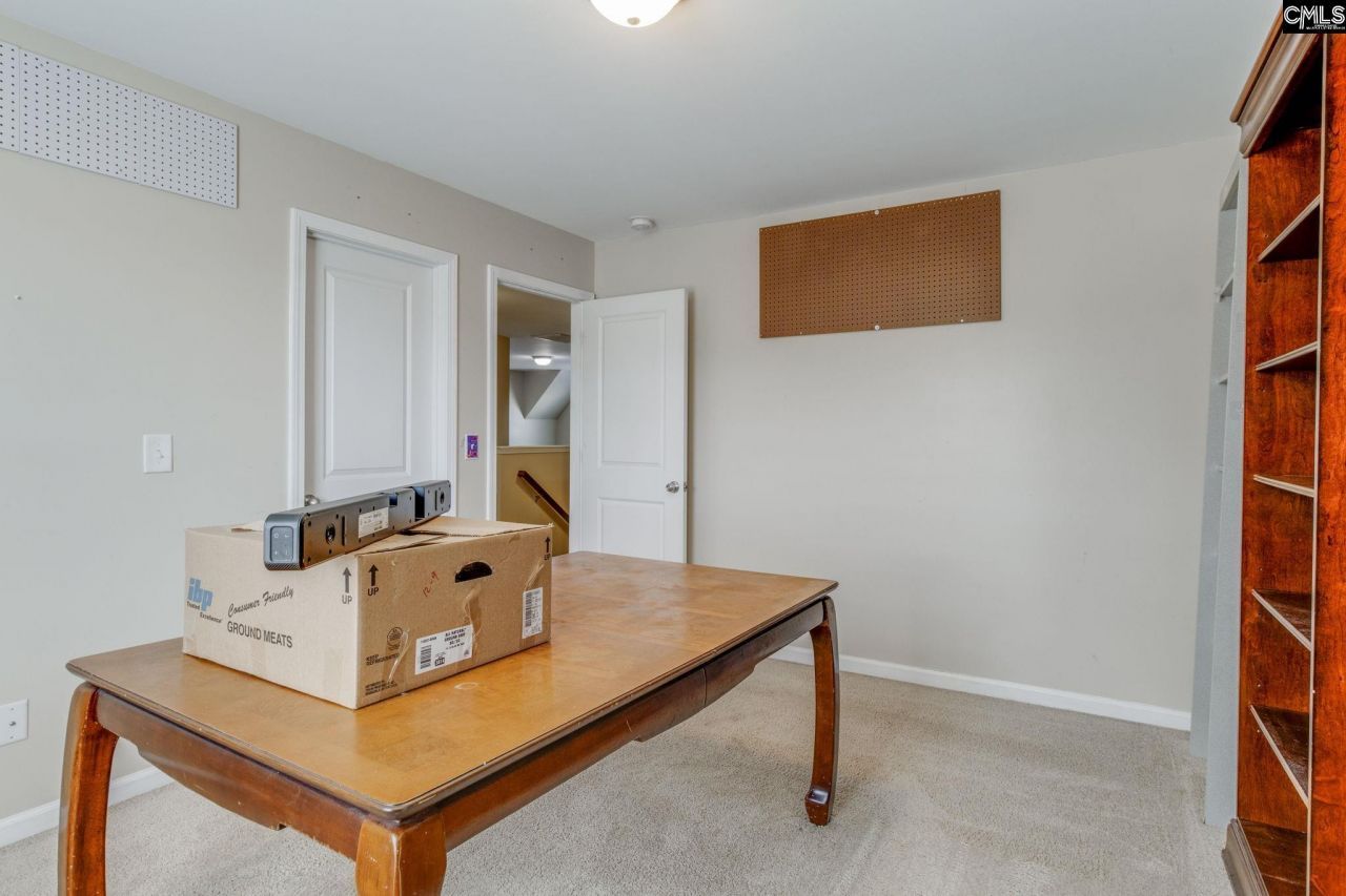 123 Castlefield Drive Photo 28