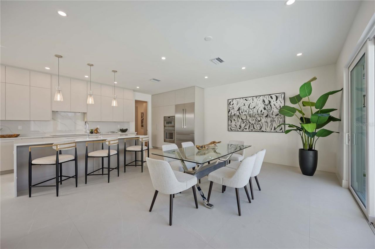 2590 Floyd Street, Sarasota, FL 34239 Photo