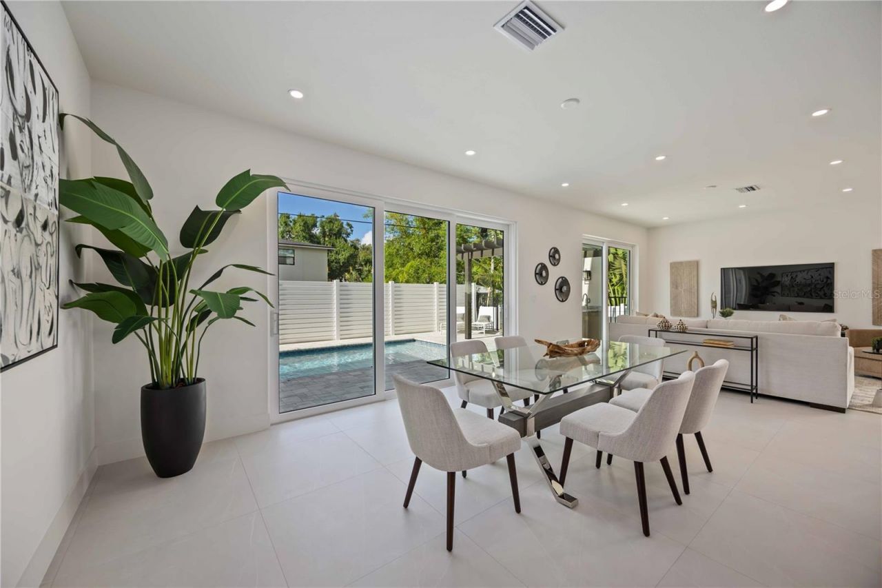 2590 Floyd Street, Sarasota, FL 34239 Photo